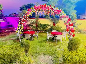 bundeli farm resort and banquet orchha