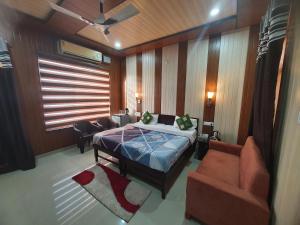 bundeli farm resort and banquet orchha
