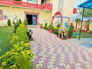 bundeli farm resort and banquet orchha