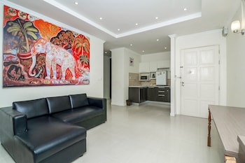 natural beach hotel pattaya