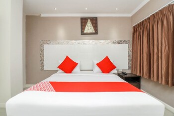 natural beach hotel pattaya