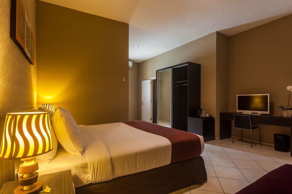 sunset point hotel seminyak