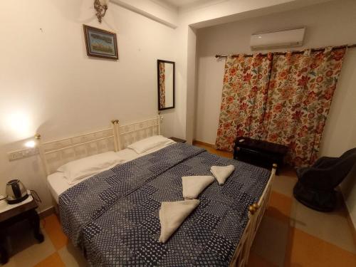 little peepal house