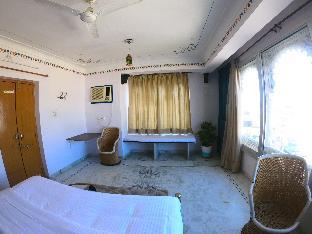 little peepal house