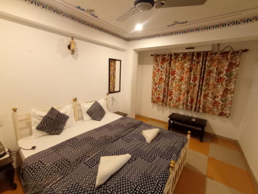 little peepal house