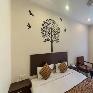 hotel regency square