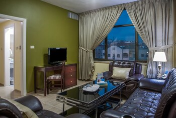 days inn by wyndham hotel suites amman