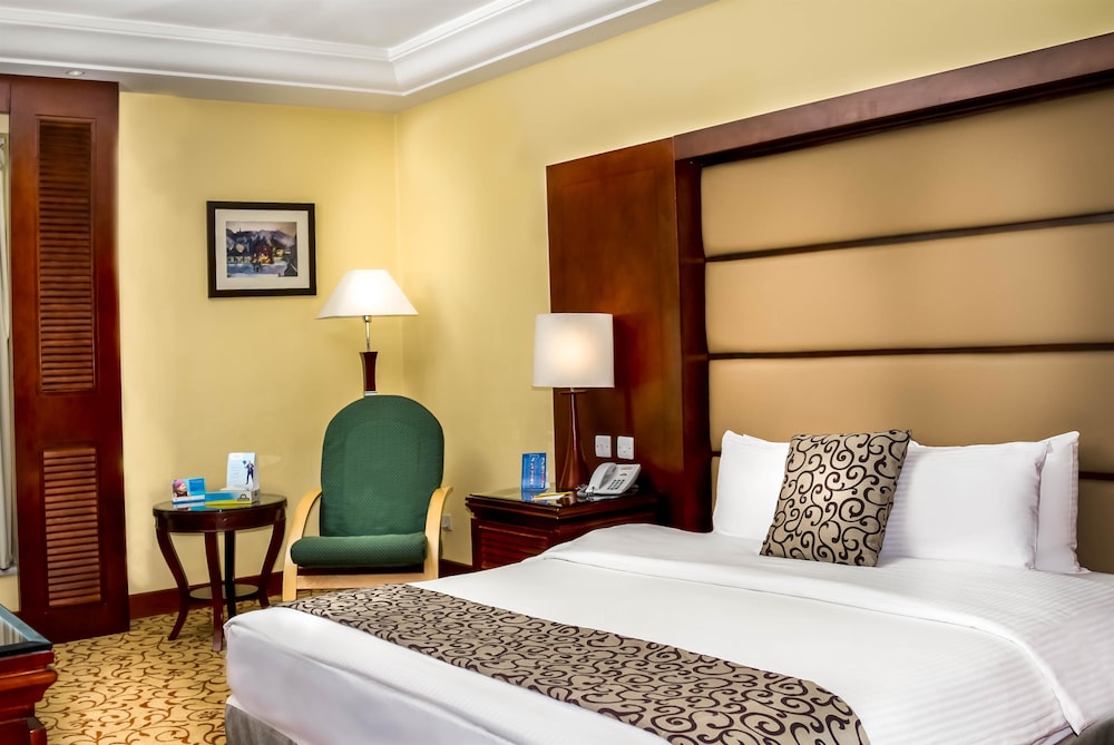 days inn by wyndham hotel suites amman