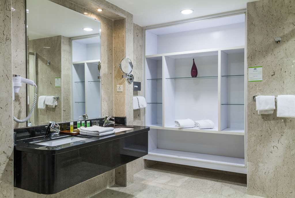 days inn by wyndham hotel suites amman