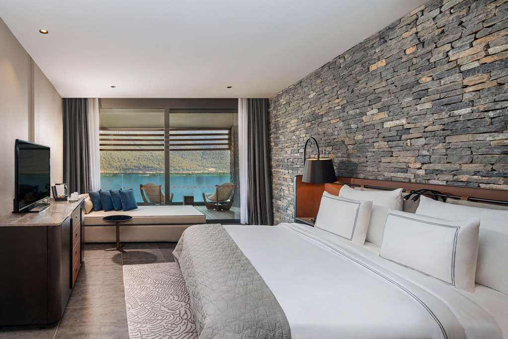 lujo hotel
