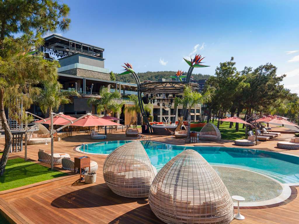 lujo hotel