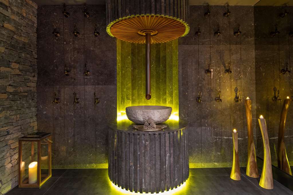 lujo hotel