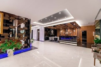 the proud hotel pattaya