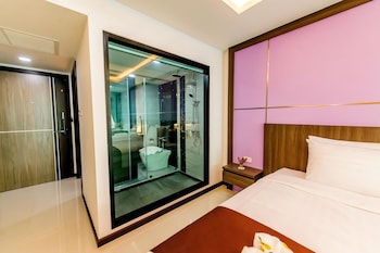 the proud hotel pattaya