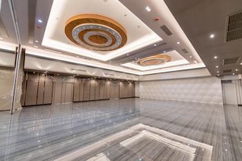 the proud hotel pattaya