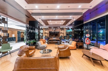 the proud hotel pattaya