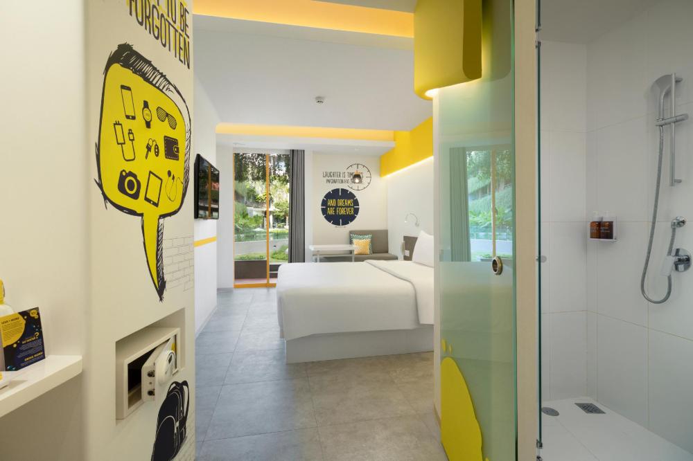 yello hotel kuta beachwalk bali