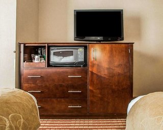 comfort suites troy i75