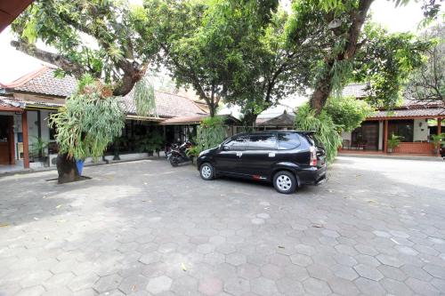reddoorz plus near alun alun selatan 2