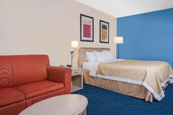 norwood inn and suites la crosse