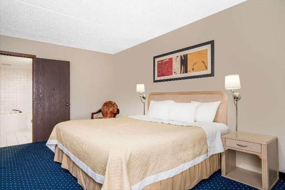 norwood inn and suites la crosse