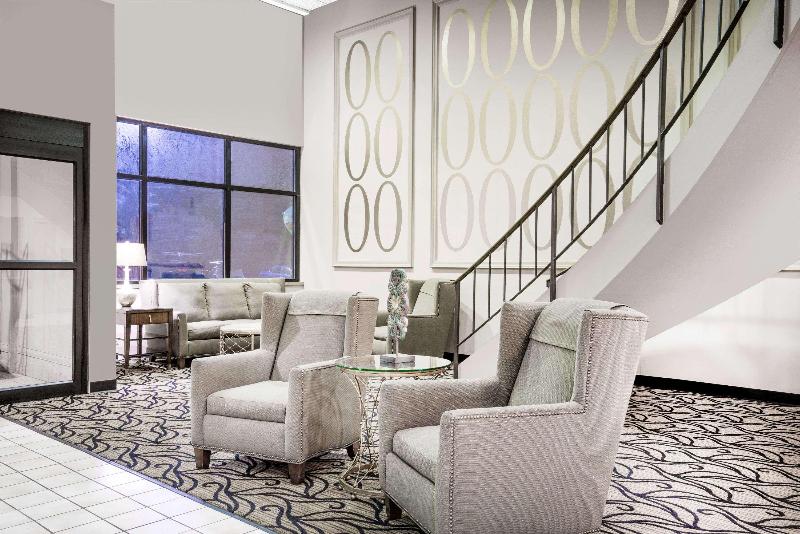 norwood inn and suites la crosse