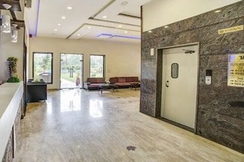 Hotel Bee Town,Rajendra Nagar>>Indore,3 star