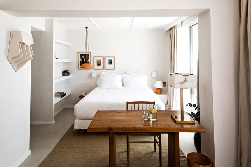 les roches rouges a beaumier hotel