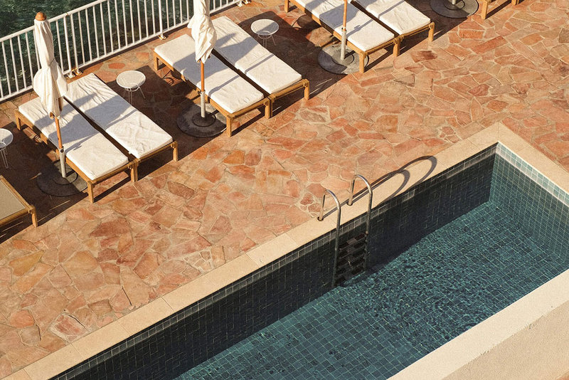 les roches rouges a beaumier hotel