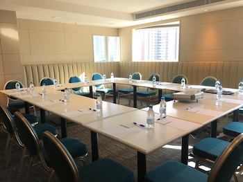 holiday inn express hong kong mongkok by ihg