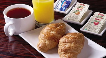 holiday inn express hong kong mongkok by ihg