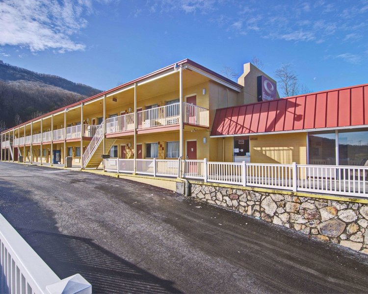 Econo Lodge Near Bluefield College