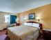 econo lodge near bluefield college