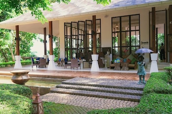 the blue sky resort ranong