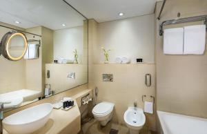 Metropolitan Al Mafraq Hotel,Baniyas>>Abu Dhabi,4 star