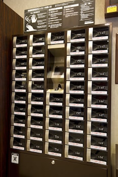 capsule hotel anshin oyado tokyo shimbashi