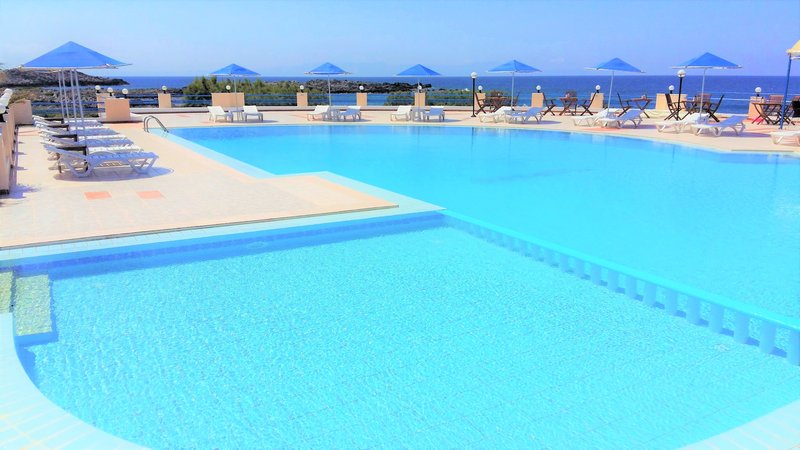 zorbas beach village hotel
