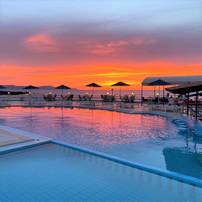 zorbas beach village hotel