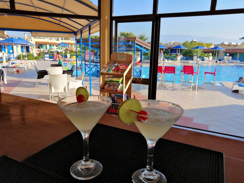 zorbas beach village hotel