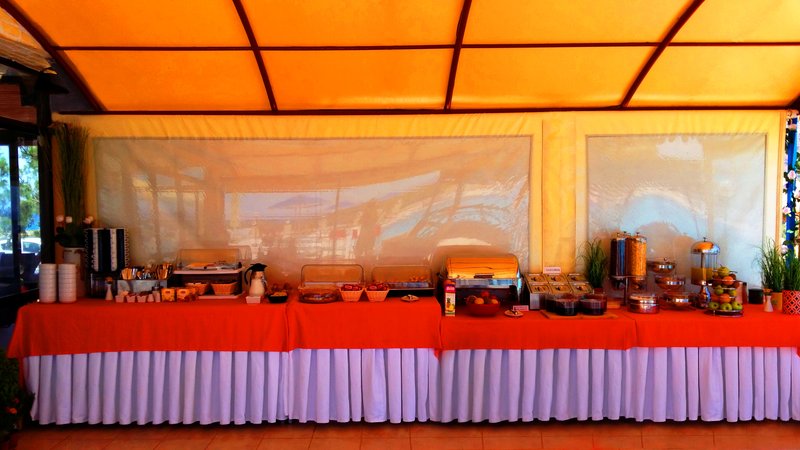 zorbas beach village hotel