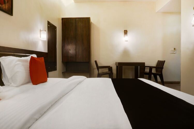 capital o 38128 omkar executive