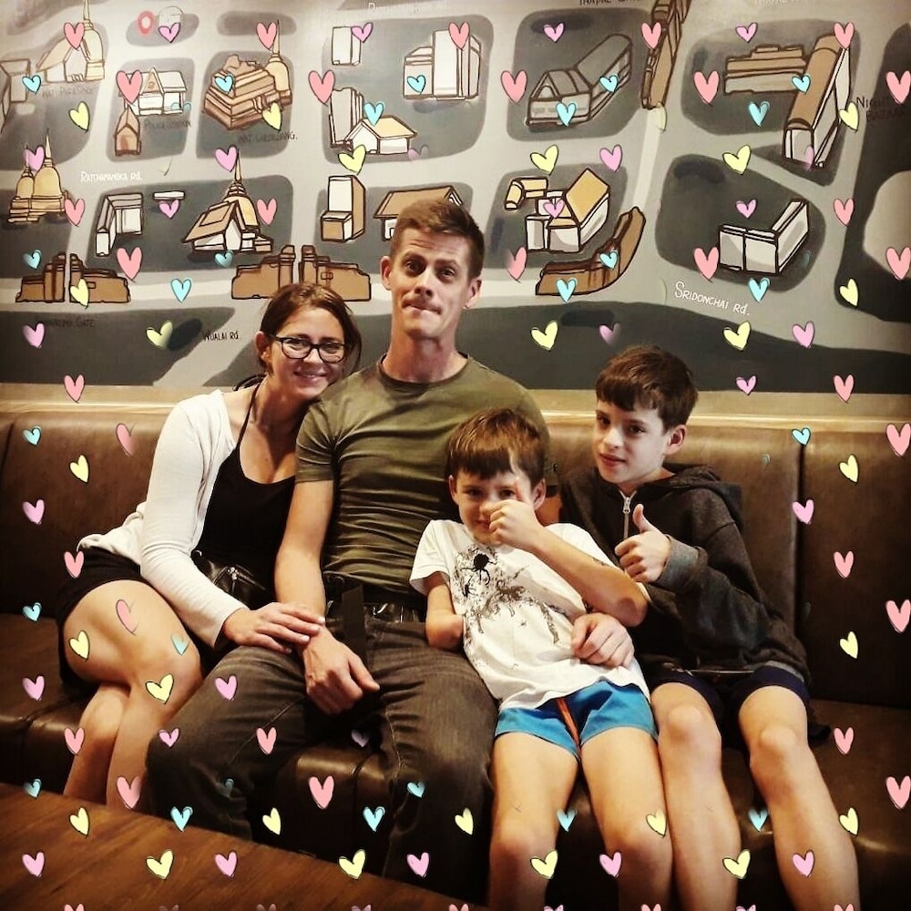 pinghostel adults only