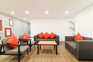 super townhouse srm kuppakonam pudur