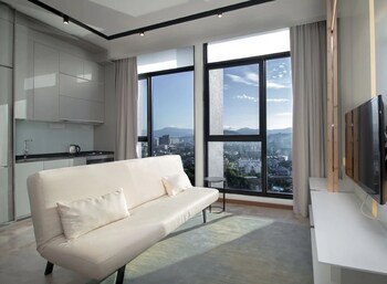 expressionz starlight suites by mykey global