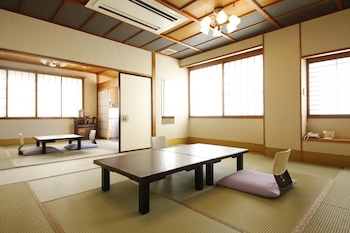 yamashiro onsen ryokan tatami