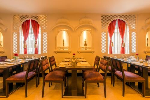 howard plaza the fern agra