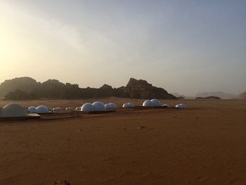 wadi rum ufo luxotel campsite