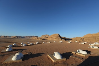 wadi rum ufo luxotel campsite