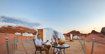 wadi rum ufo luxotel campsite