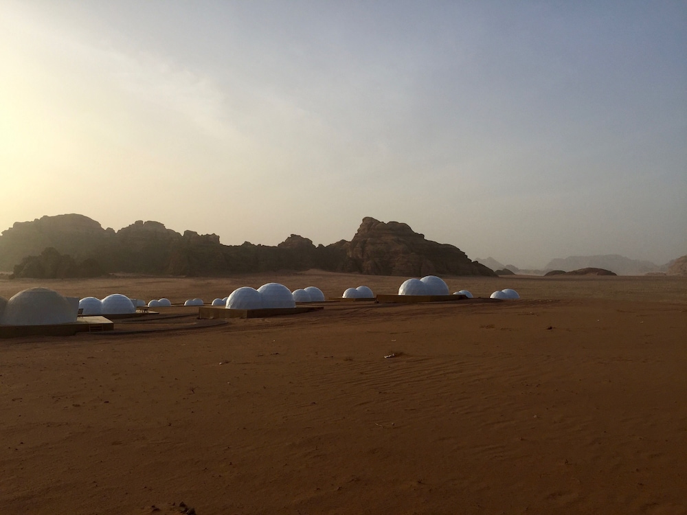 wadi rum ufo luxotel campsite